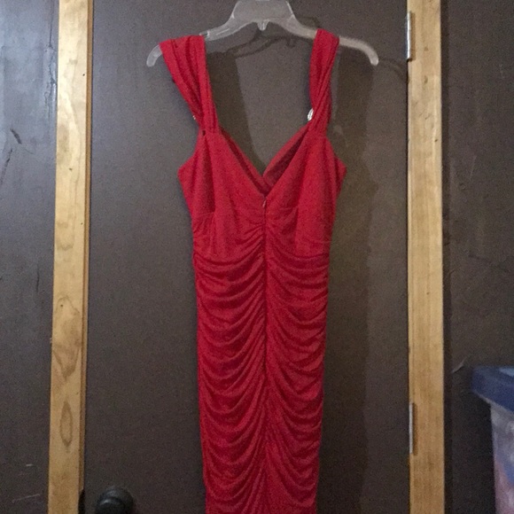 Red cocktail dress - Picture 2 of 4